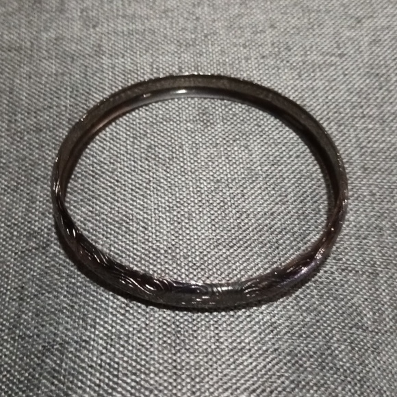 Vintage Silver tone etched Spangled bracelet - Picture 4 of 8